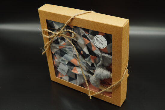 Čaukstošās austiņas un kvadrātiņa komplekts