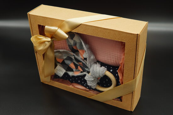 Paladziņu un čaukstošās austiņas komplekts