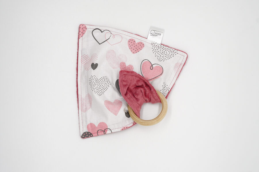 Square with teether - Hearts in pink and gray