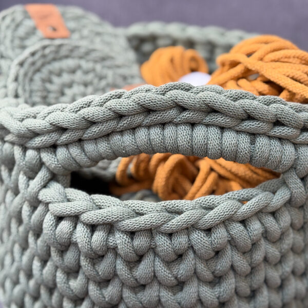 GROZI no 9 mm auklas