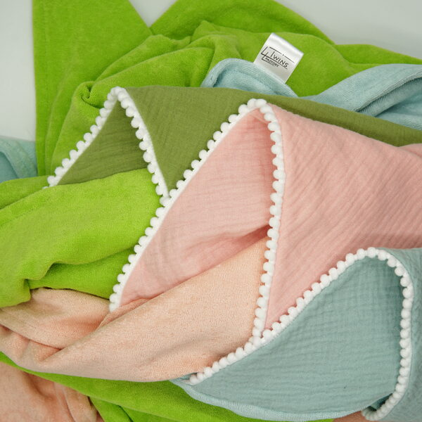 DVIELĪTIS AR KAPUCI